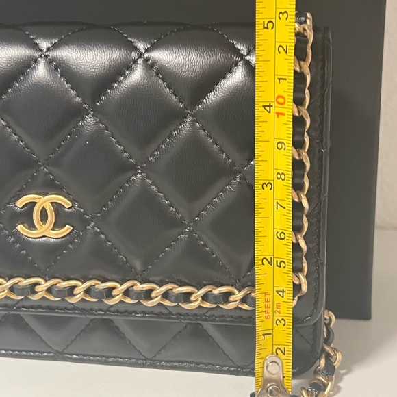 Chanel - Picture 6 of 12